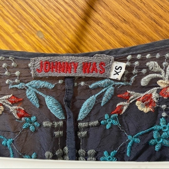 Johnny Was Julie Sunrise Embroidered Blouse Size XS - Picture 9 of 11